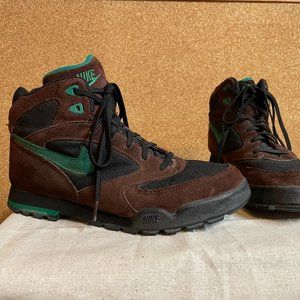 Men's Nike High Top Sneakers/Tennis Shoes